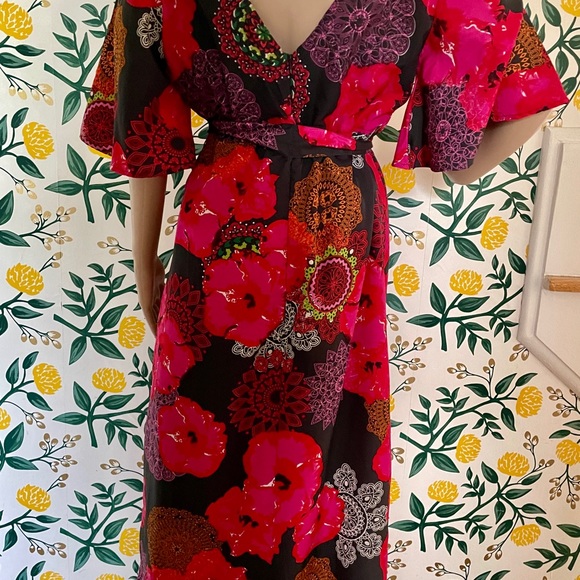 Floral hi-low Romper with tie belt and skirt. - Picture 4 of 12